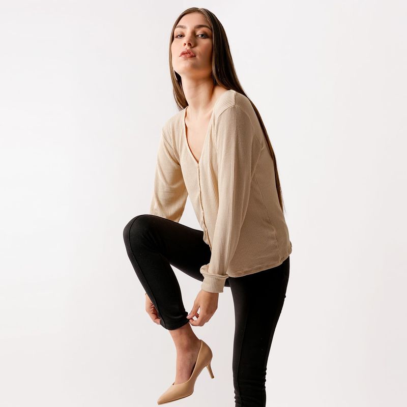 priority-chompa-ml-cv-prof-lucia-sm-beige-imagen3