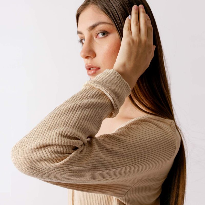 priority-chompa-ml-cv-prof-lucia-sm-beige-imagen5